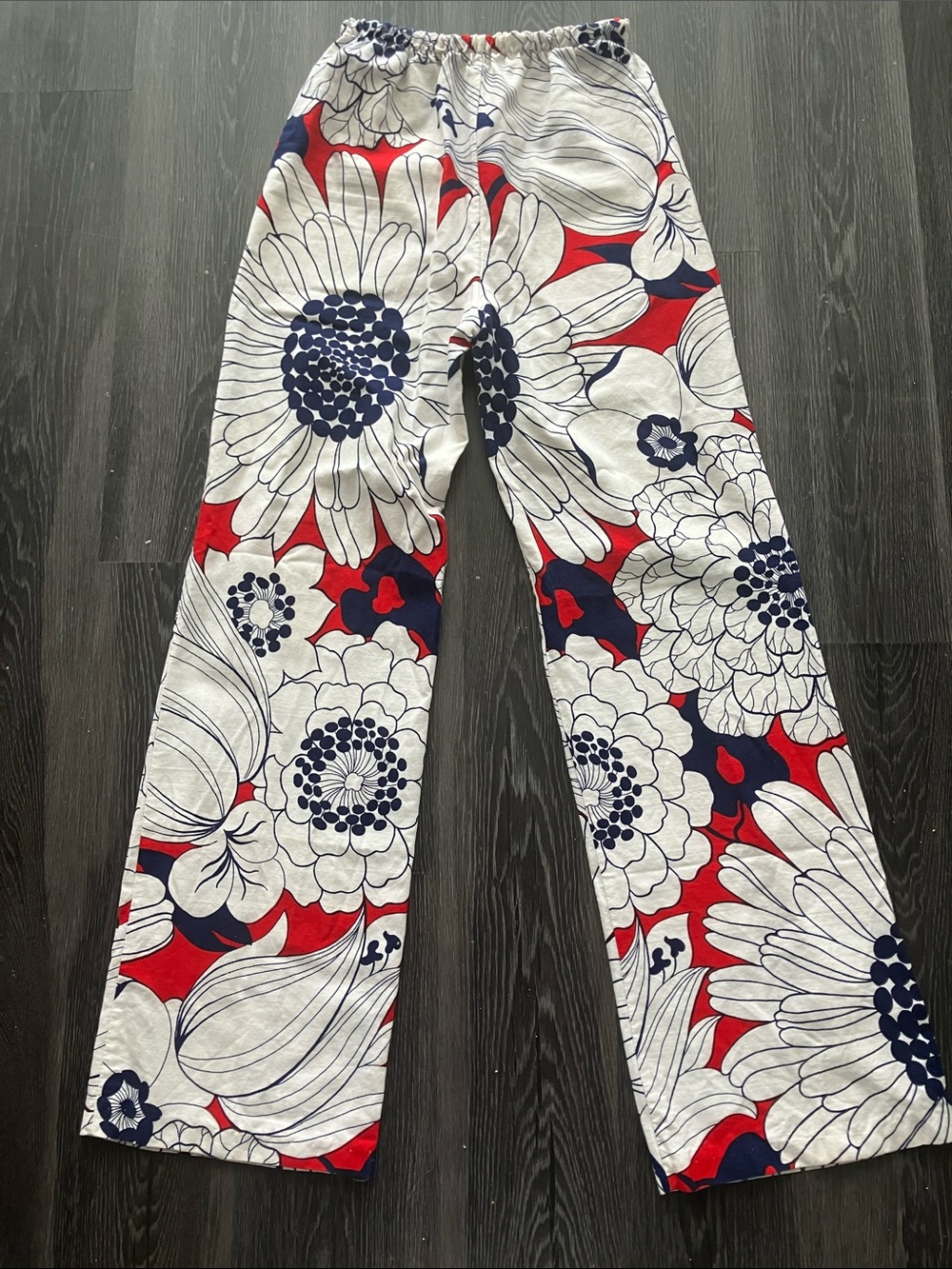 Vintage 60s 70s Flower Power Red, Navy & White Graphic Print Wide Leg Pants - Picture 4 of 5